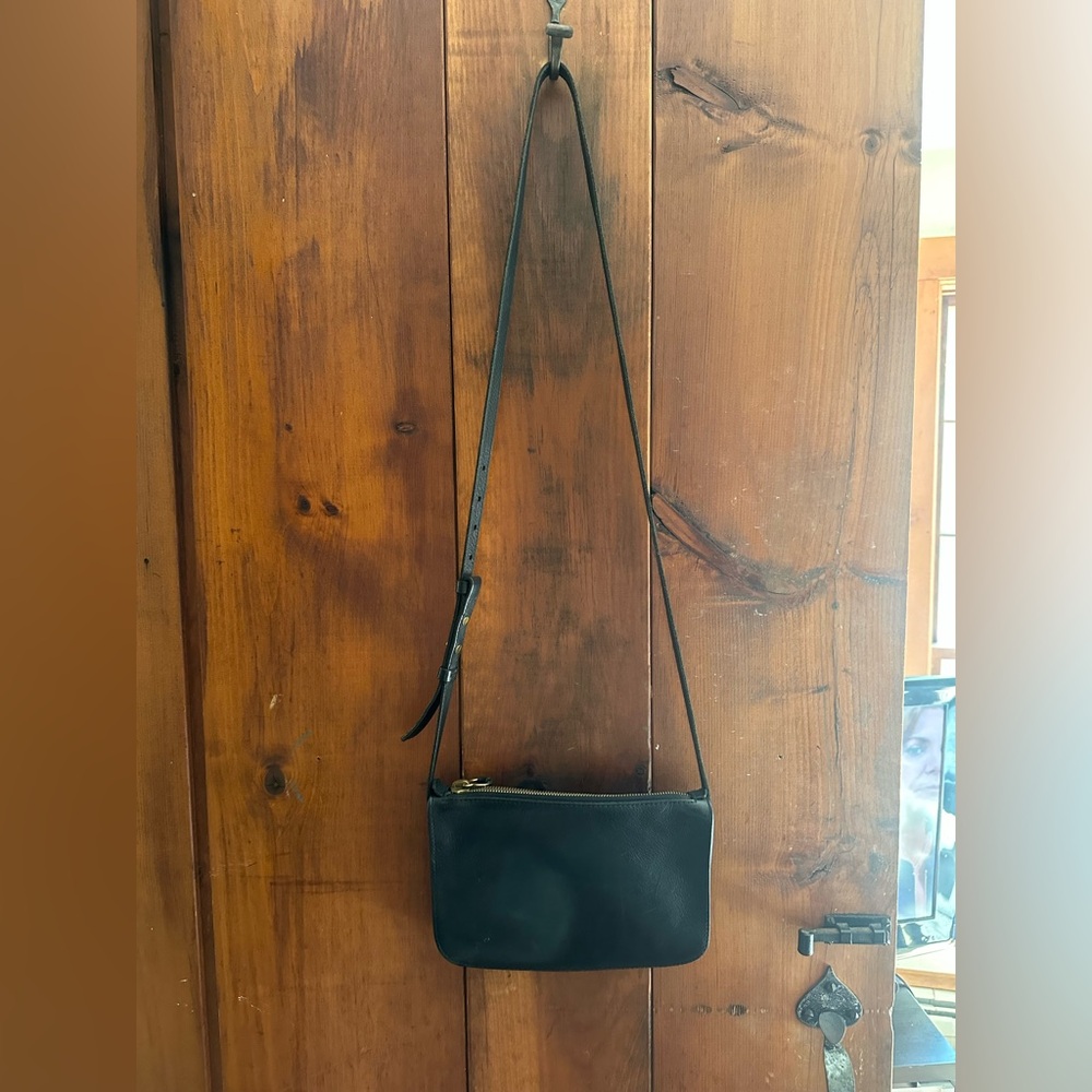 Madewell Black Leather Crossbody Bag - Classic Women's Shoulder Bag